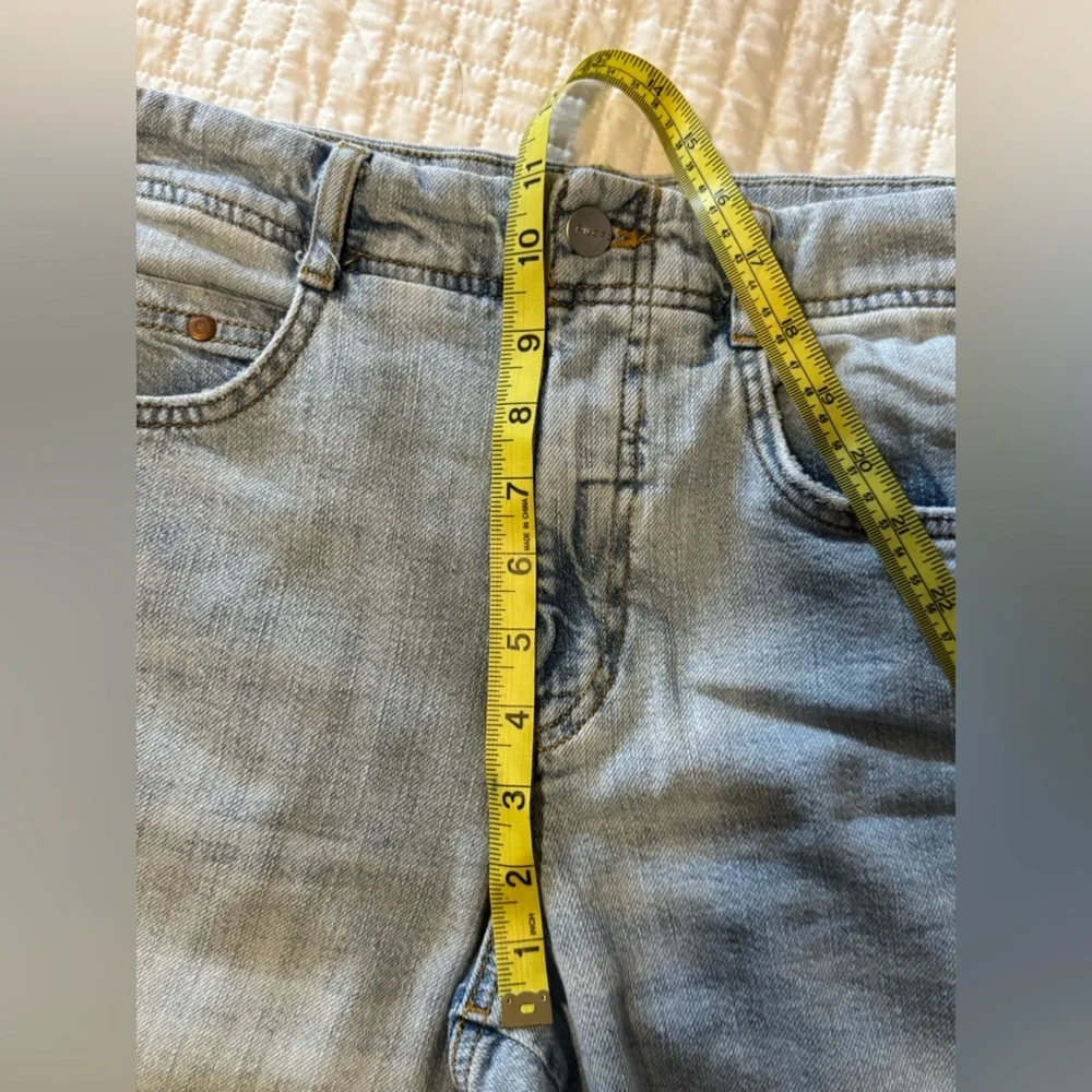 Pilcro The Adi Regenerative Cotton Mid-Rise Flare 
Size 26 - Picture 5 of 10